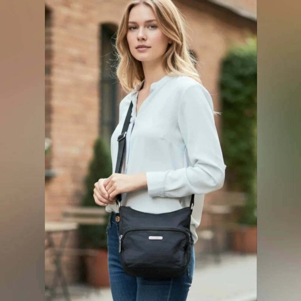 Baggallini Black Shoulder Bag